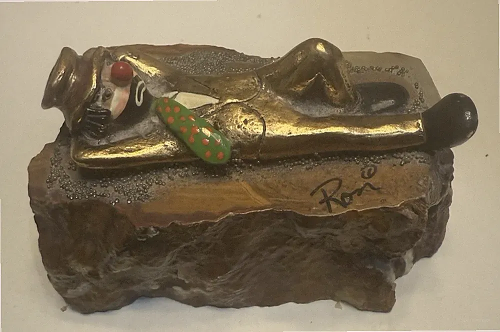 Ron Lee - bronze clown reclining figurine - nice piece