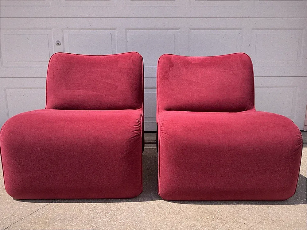Very Rare Set Of 2 Red Vladimir Kagan lounge chairs made F/Preview. MCM Art Deco